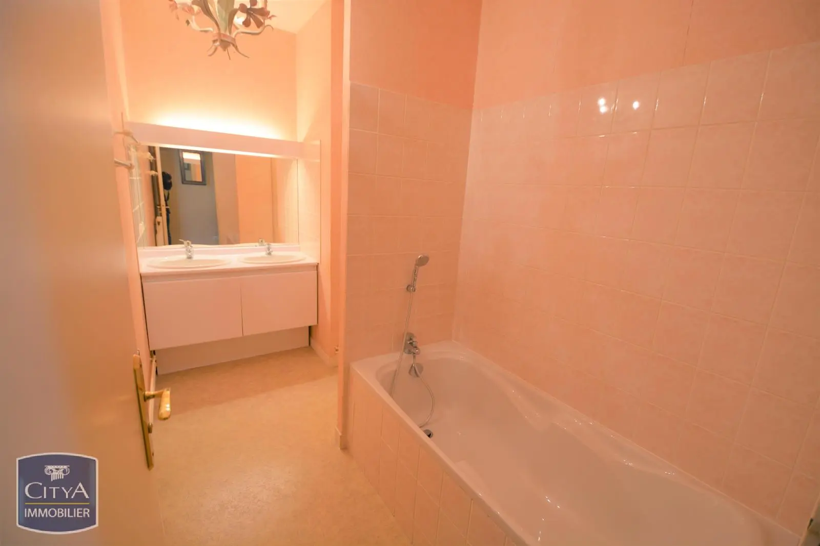 Photo 11 Appartement 5 pièces 122m²