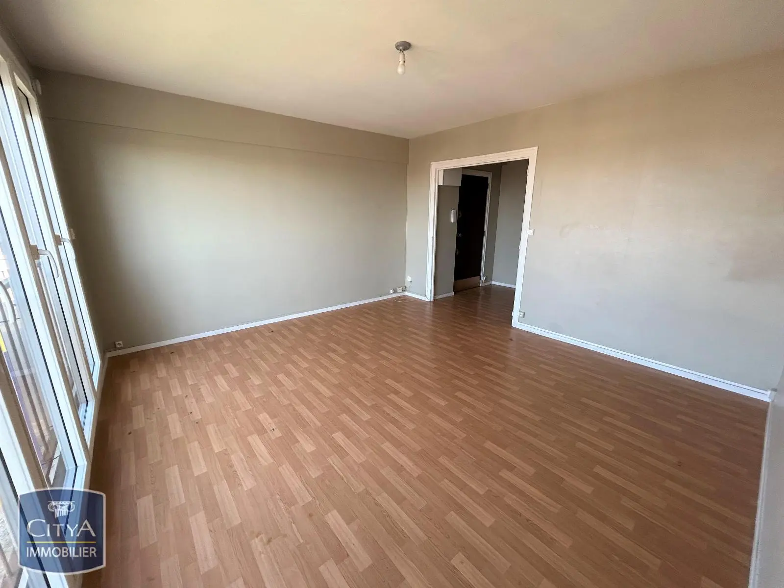 Photo 1 Appartement 3 pièces 55.44m²
