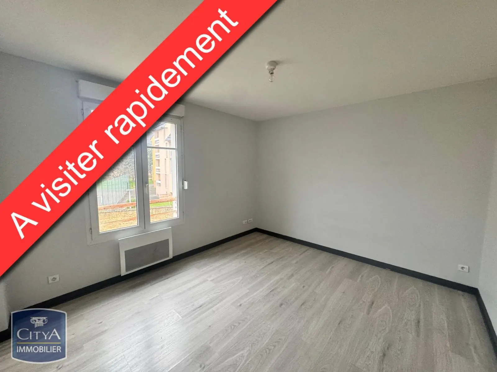 Photo 1 Appartement 1 pièce 20.88m²
