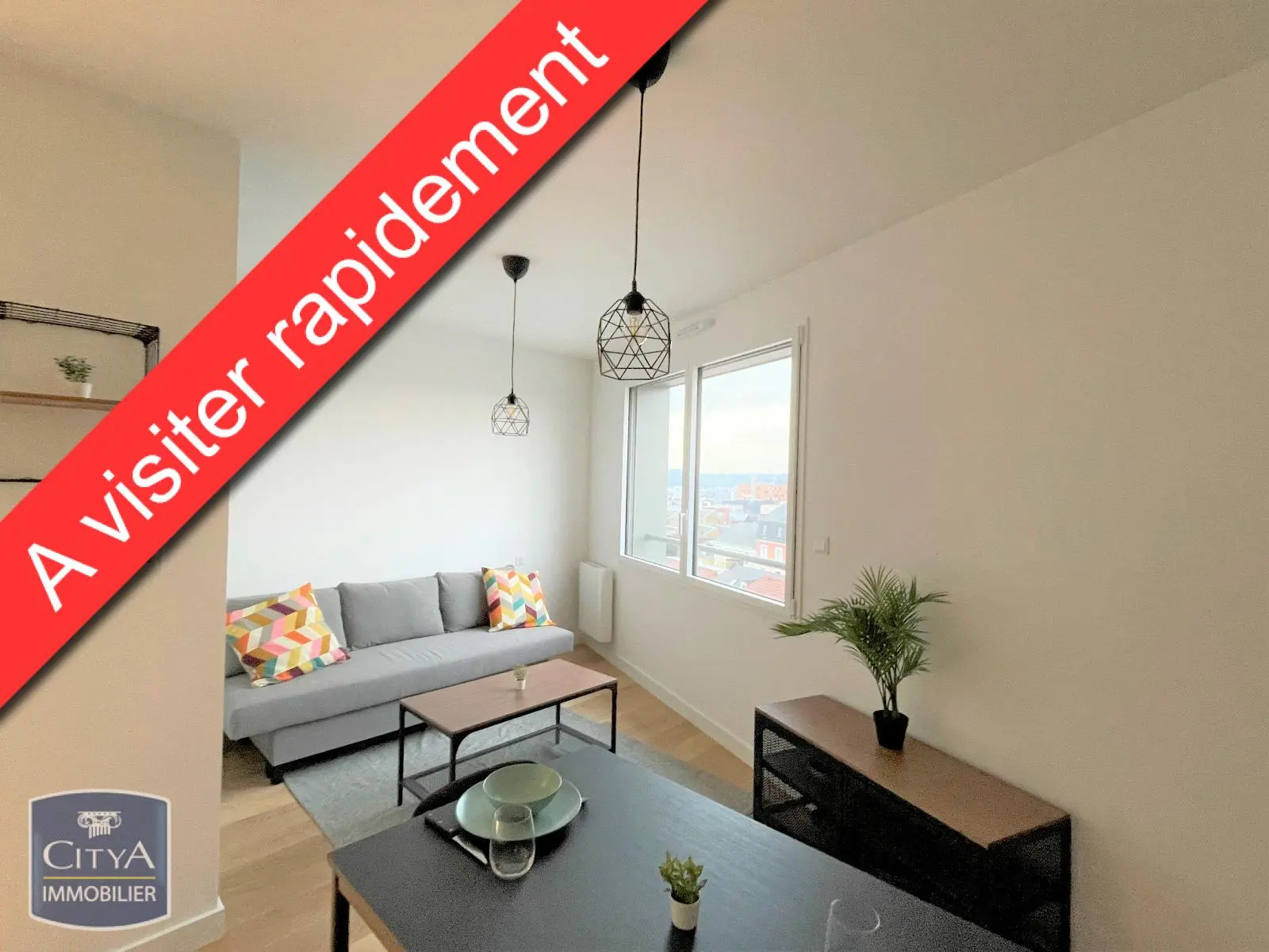 Photo 1 Appartement 1 pièce 24.3m²