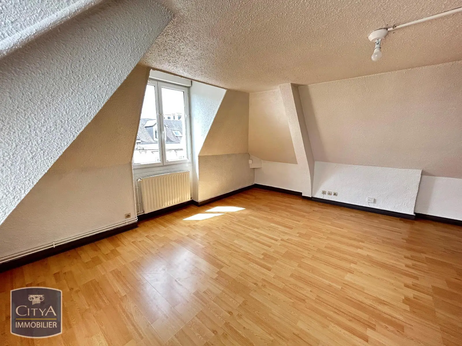 Photo 1 Appartement 1 pièce 18.8m²