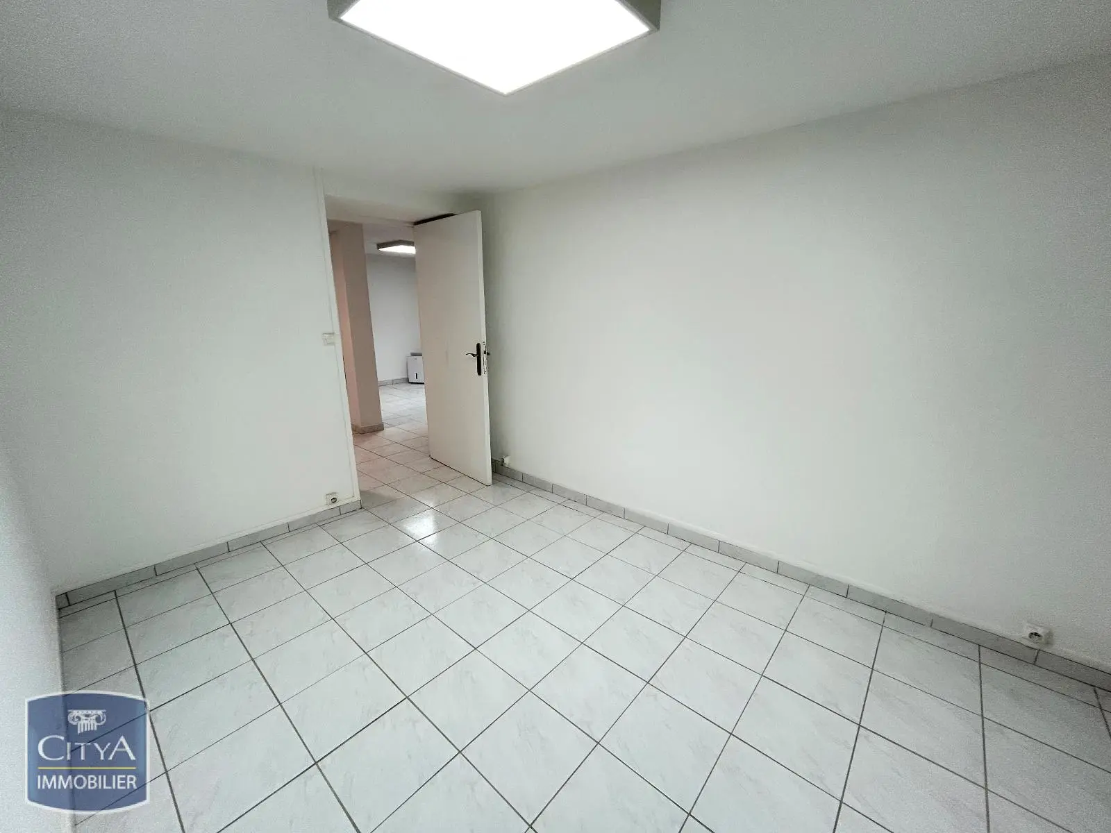 Photo 12 Local Commercial