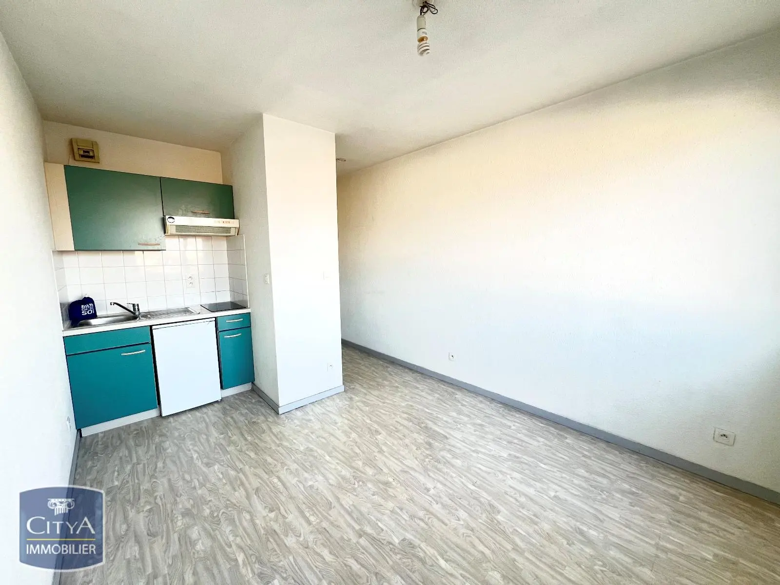 Photo 1 Appartement 1 pièce 18.48m²