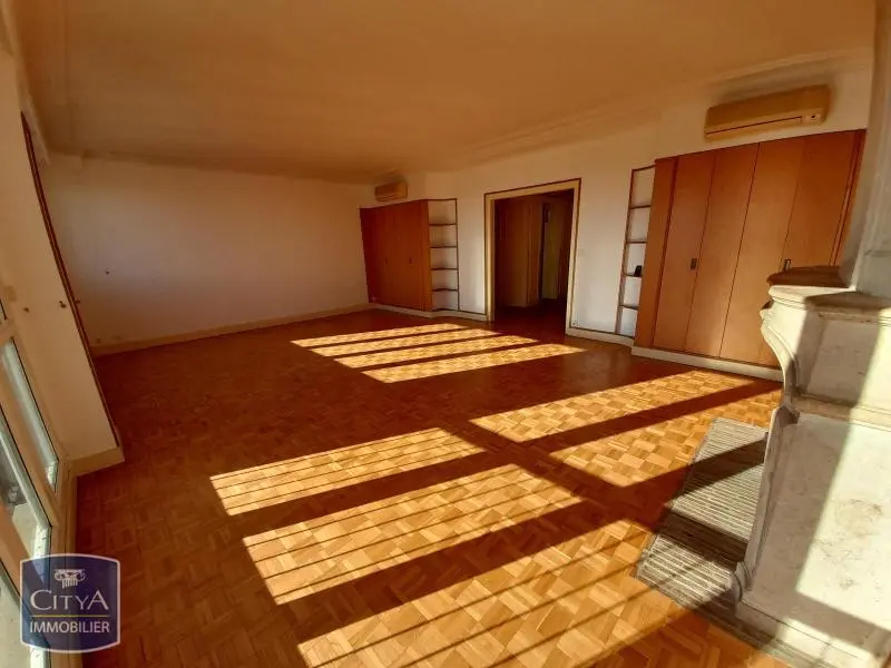 Photo 2 Appartement 6 pièces 163.19m²