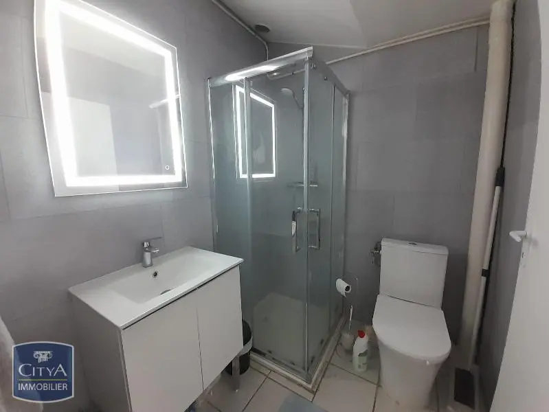 Photo 2 Appartement 1 pièce 21.89m²