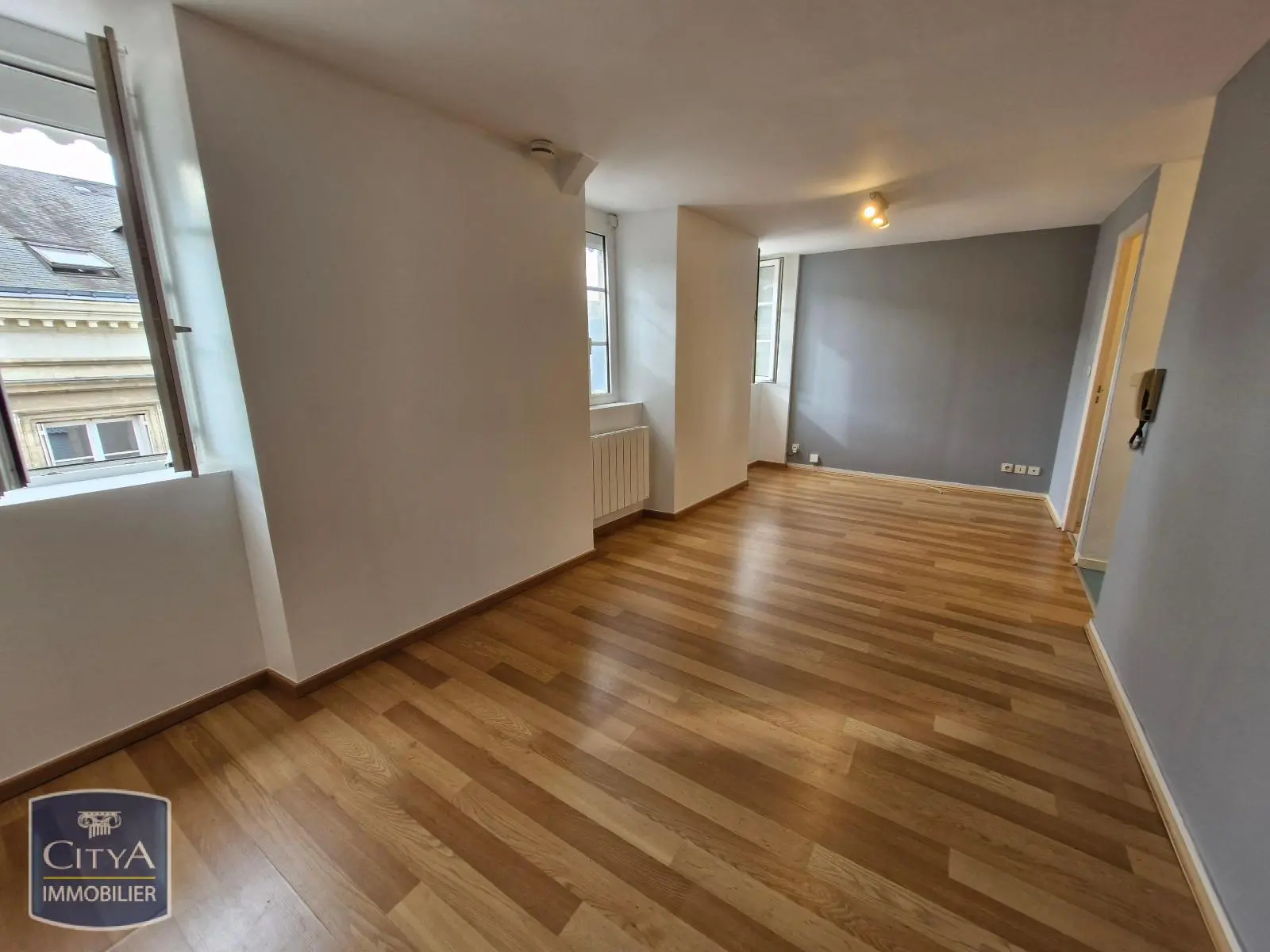 Photo 2 Appartement 1 pièce 22.3m²
