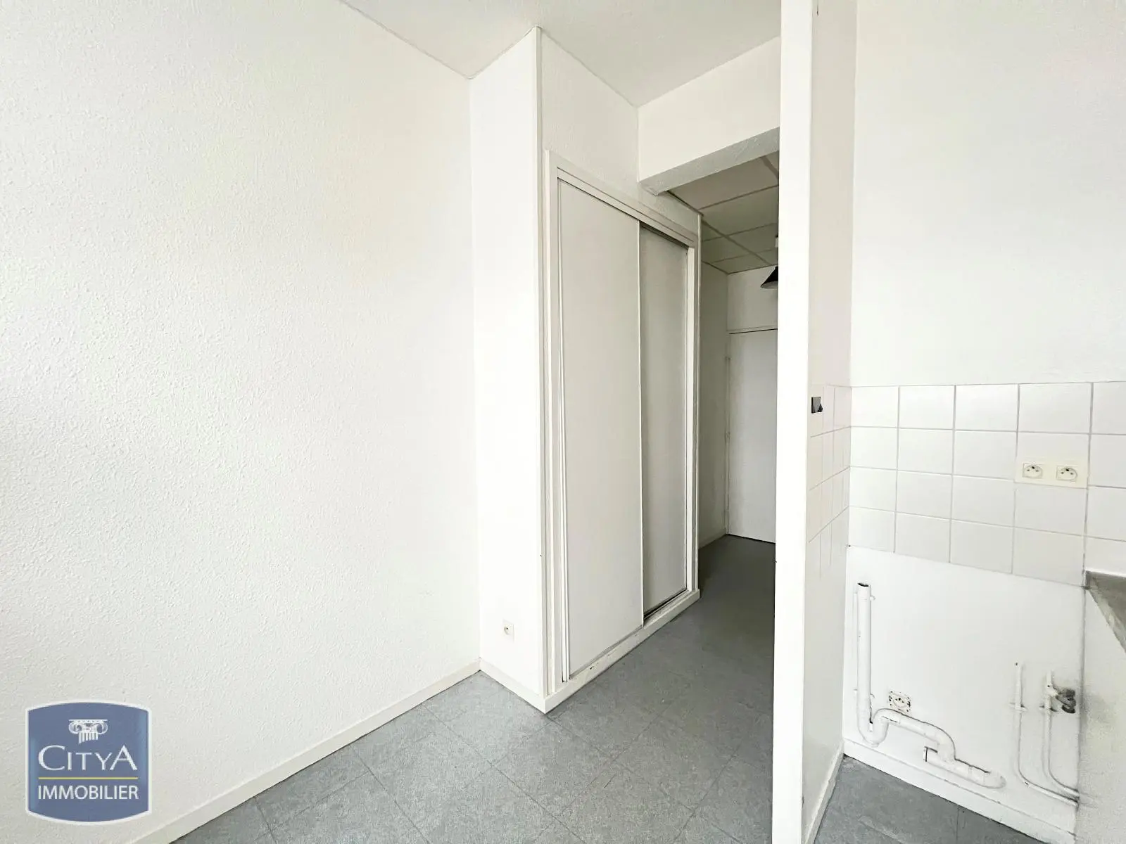 Photo 3 Appartement 1 pièce 22.56m²