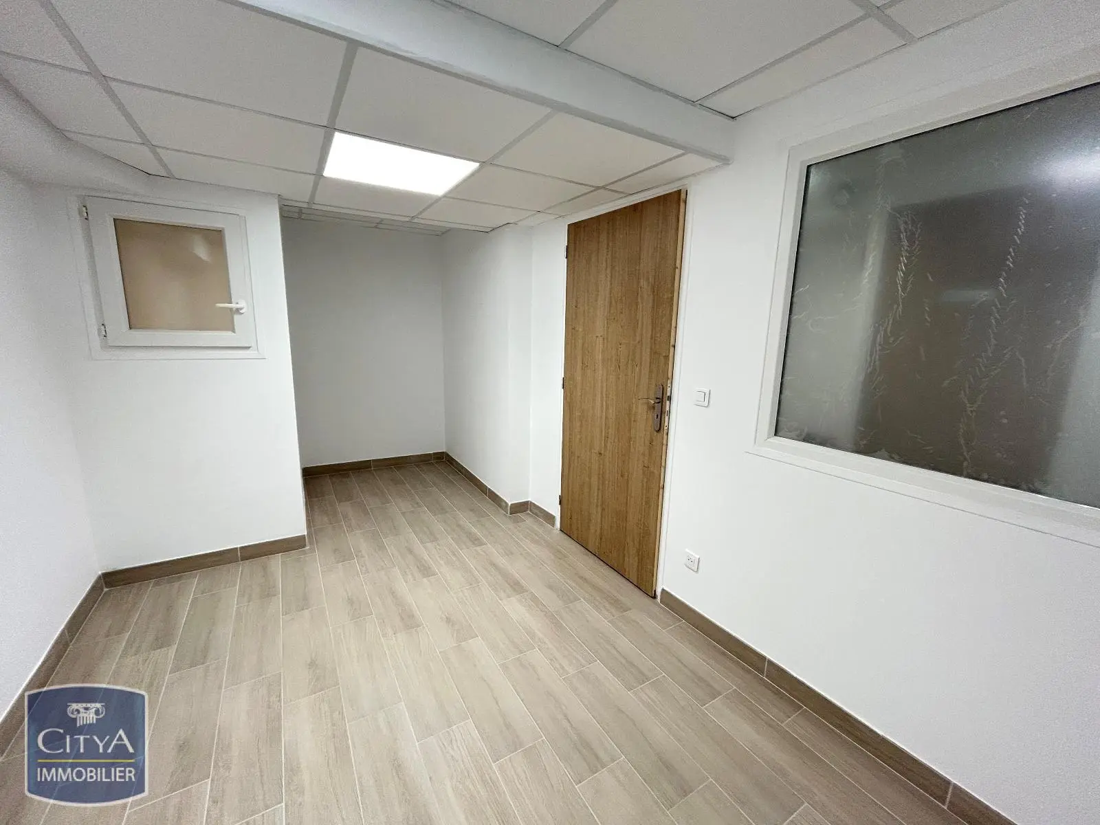 Photo 3 Local Commercial