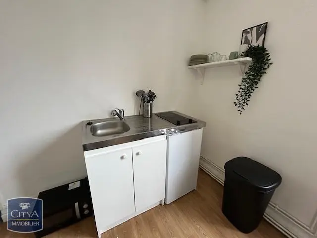 Photo 2 Appartement 1 pièce 16.73m²