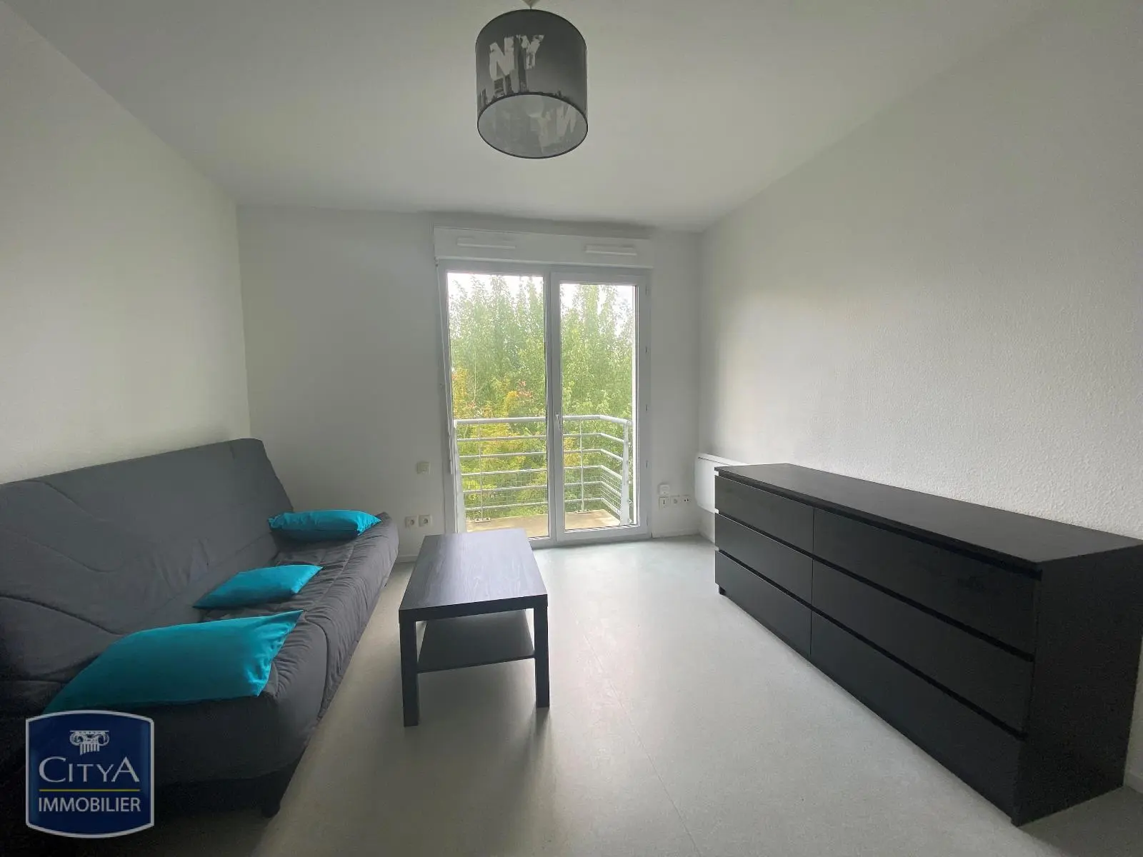 Photo 1 Appartement 1 pièce 23.99m²