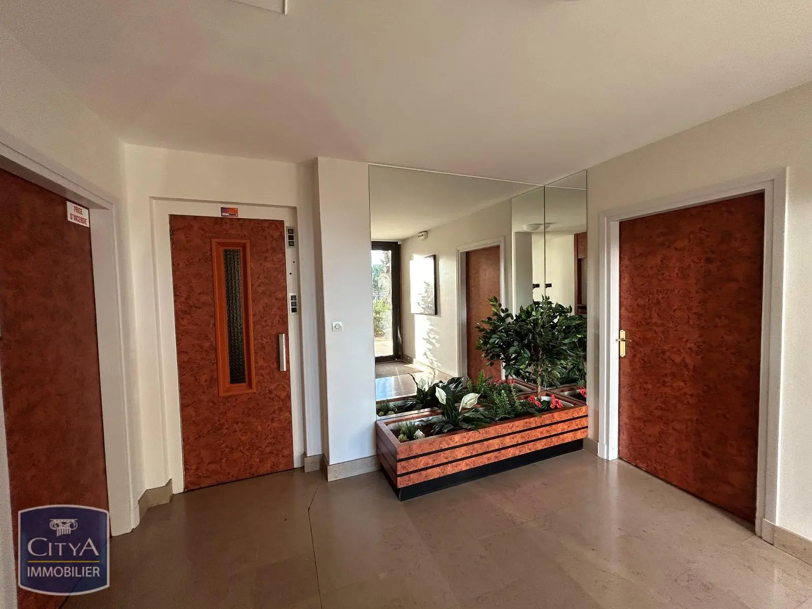 Photo 8 Appartement 1 pièce 9.95m²