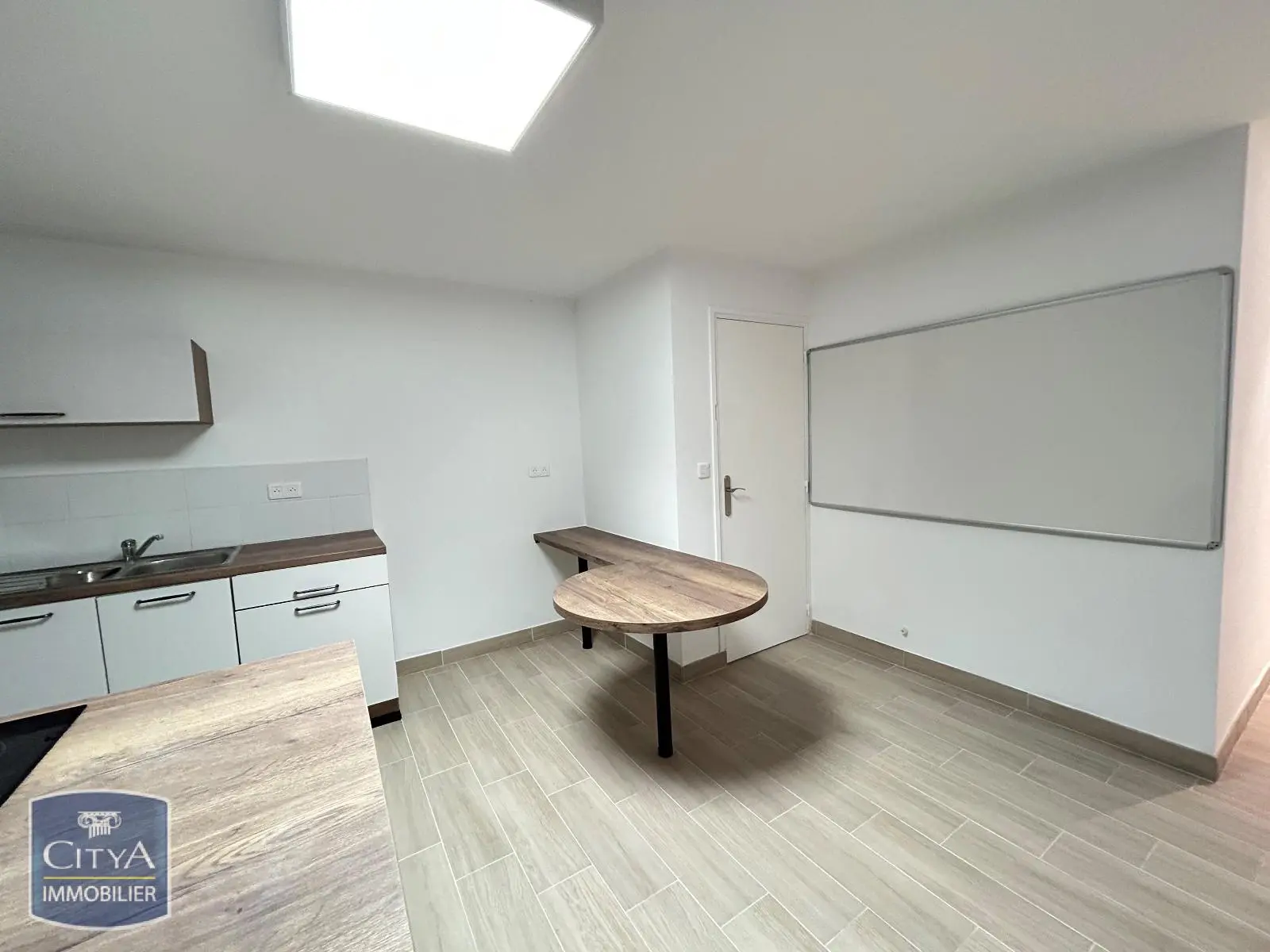 Photo 7 Local Commercial