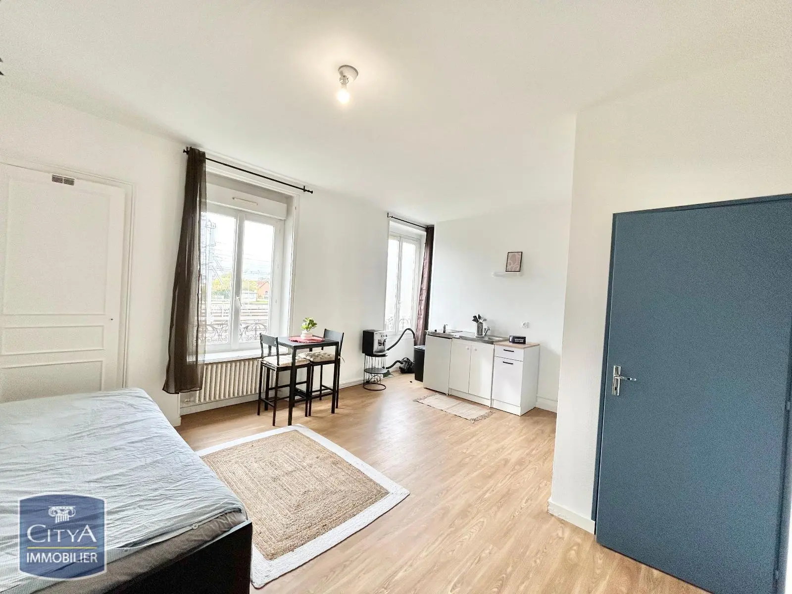 Photo 2 Appartement 1 pièce 24.48m²