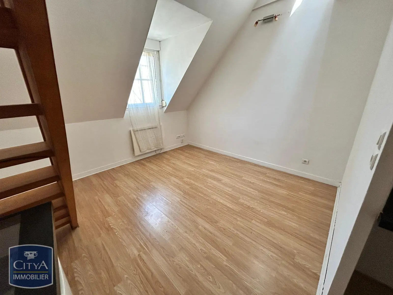 Photo 1 Appartement 1 pièce 23.43m²