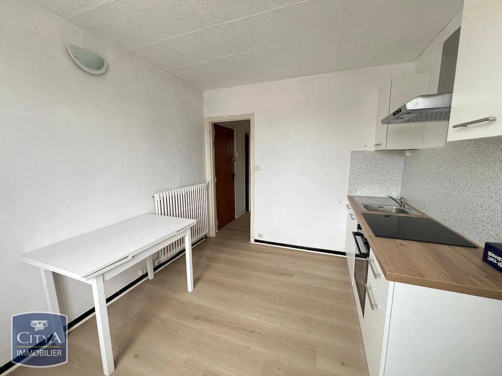 Photo 2 Appartement 1 pièce 34.1m²