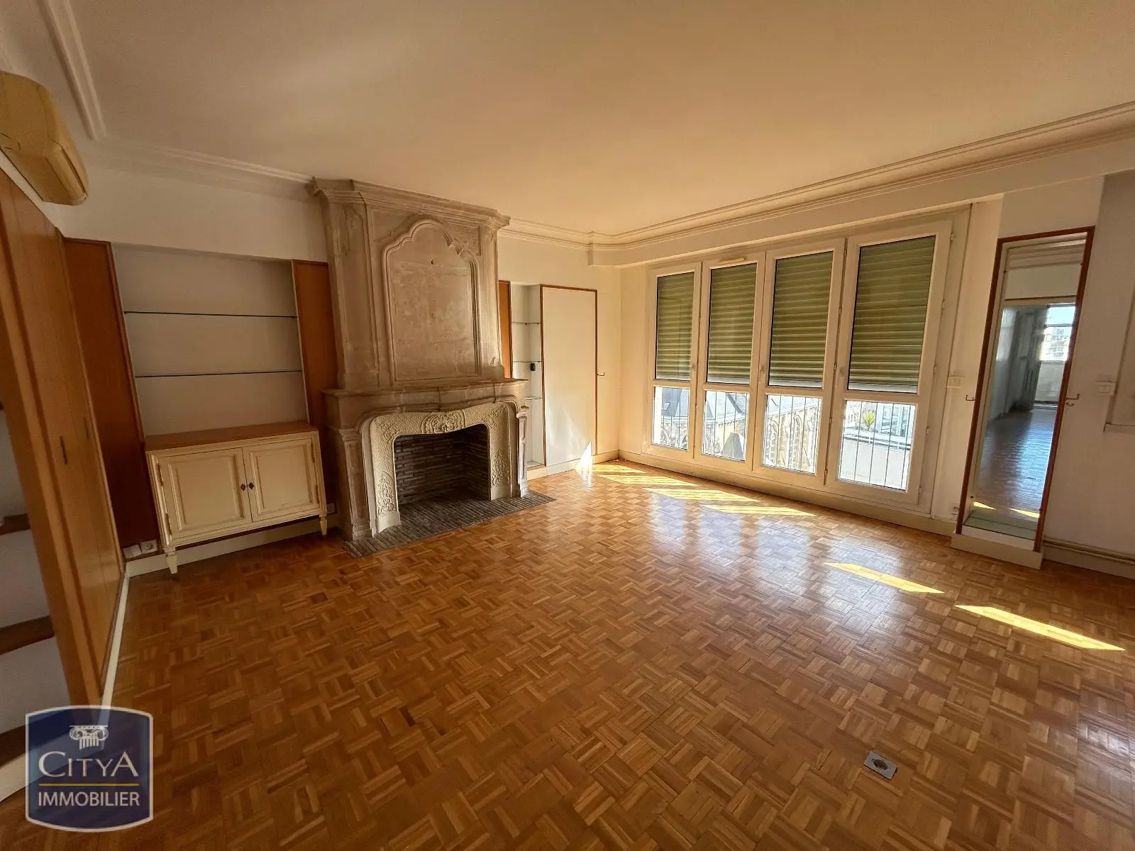 Photo 3 Appartement 6 pièces 163.19m²