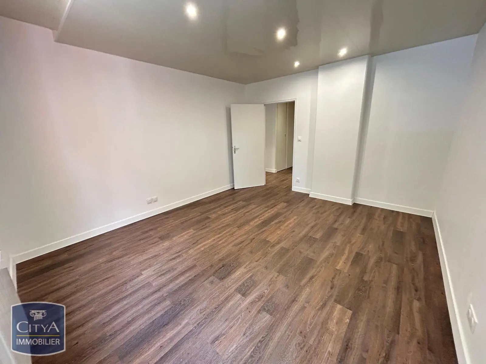 Photo 3 local professionnel Le Mans