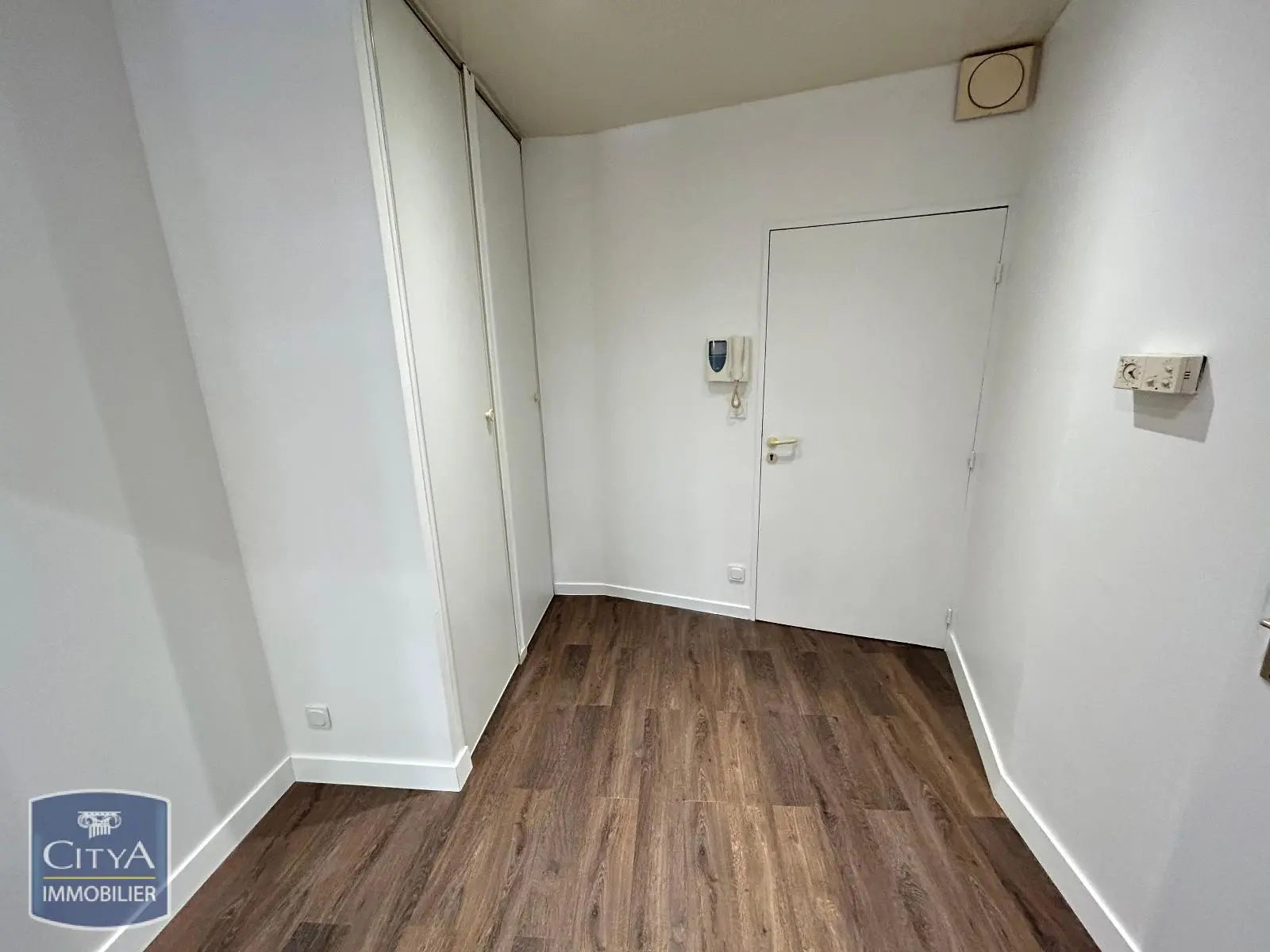 Photo 6 local professionnel Le Mans