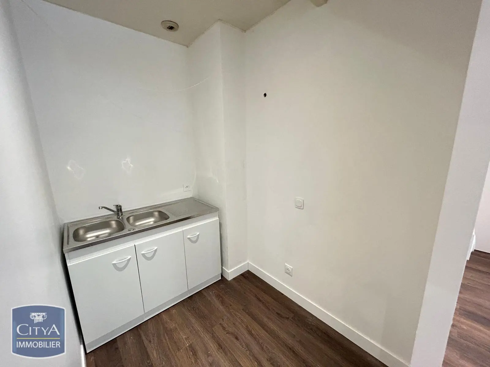 Photo 4 local professionnel Le Mans