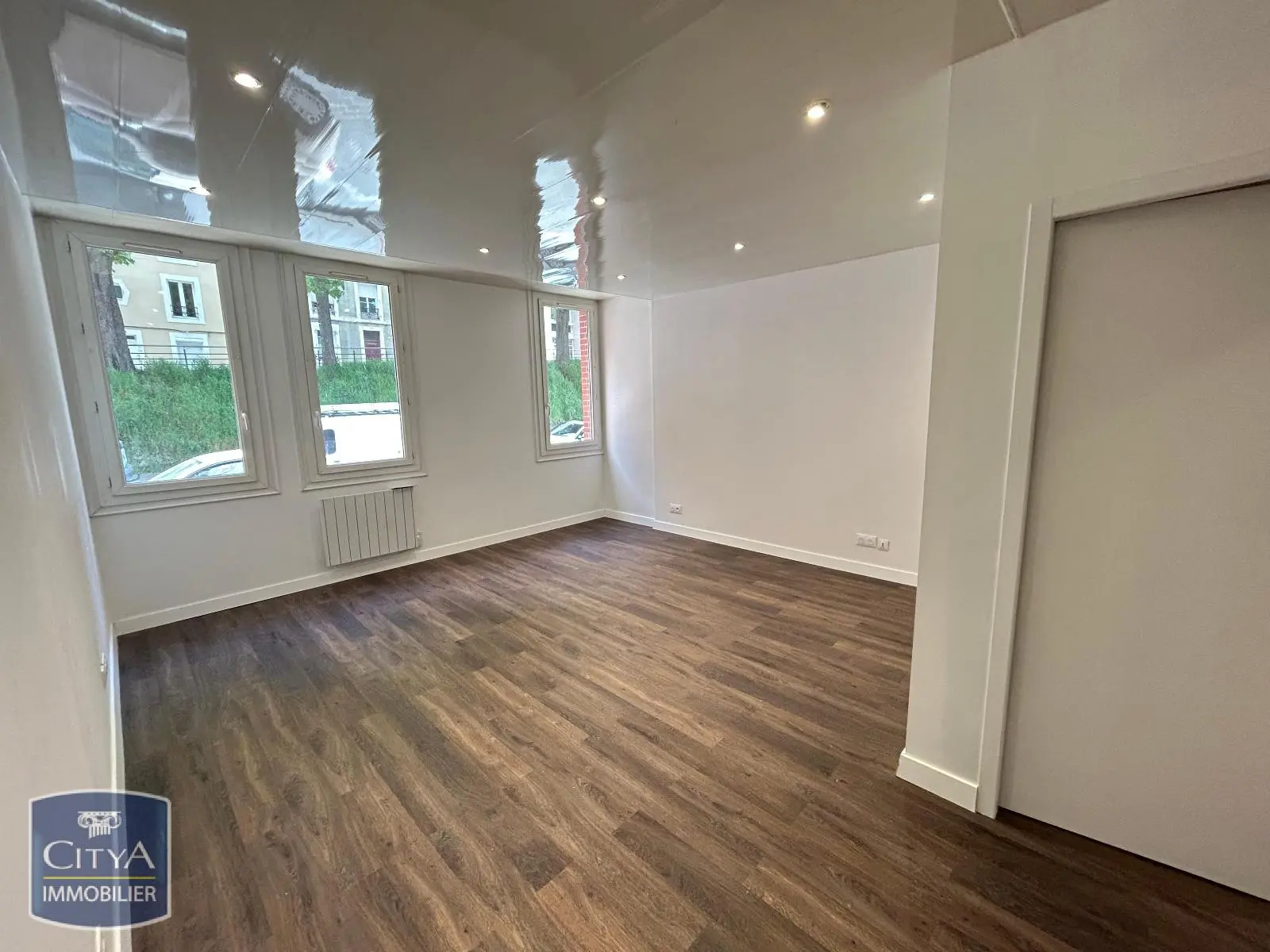 Photo 2 local professionnel Le Mans