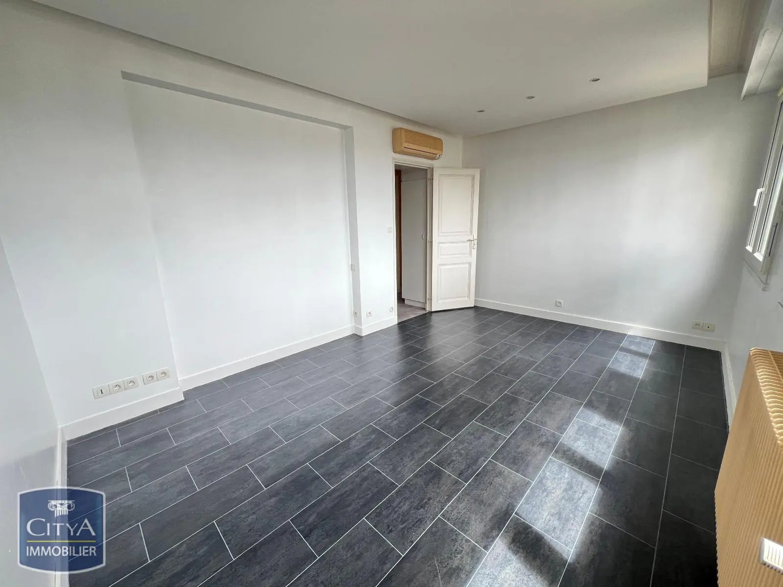 Photo 13 Appartement 6 pièces 163.19m²