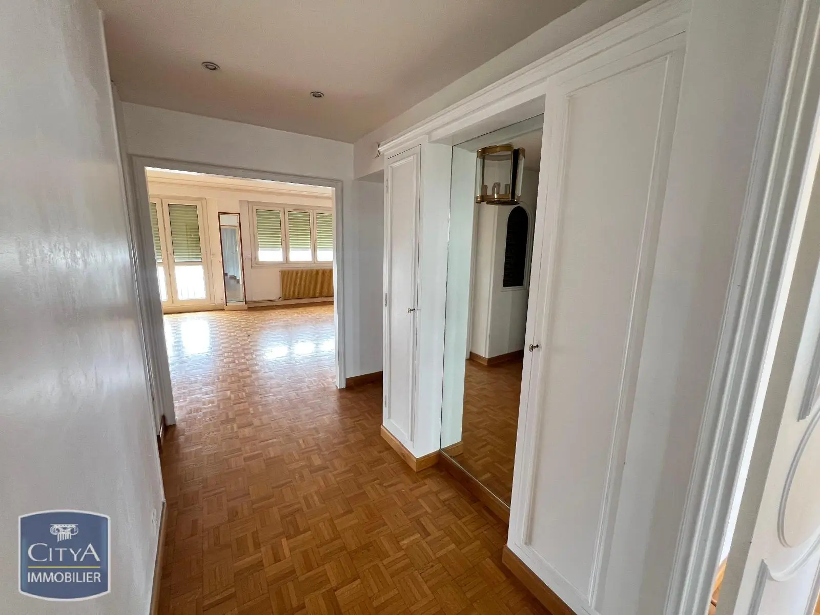 Photo 3 Appartement 6 pièces 163.19m²