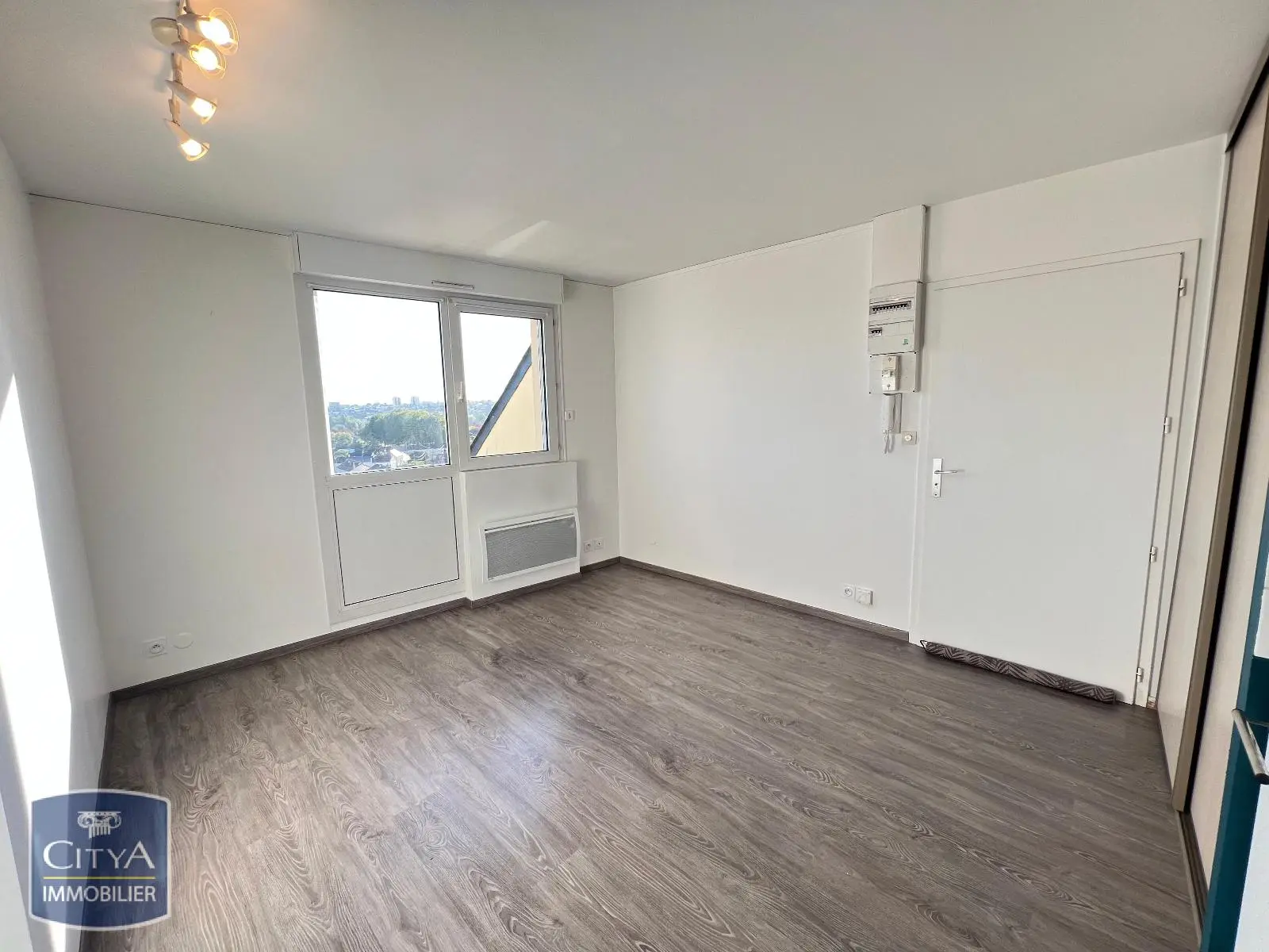 Photo 2 Appartement 1 pièce 25.63m²