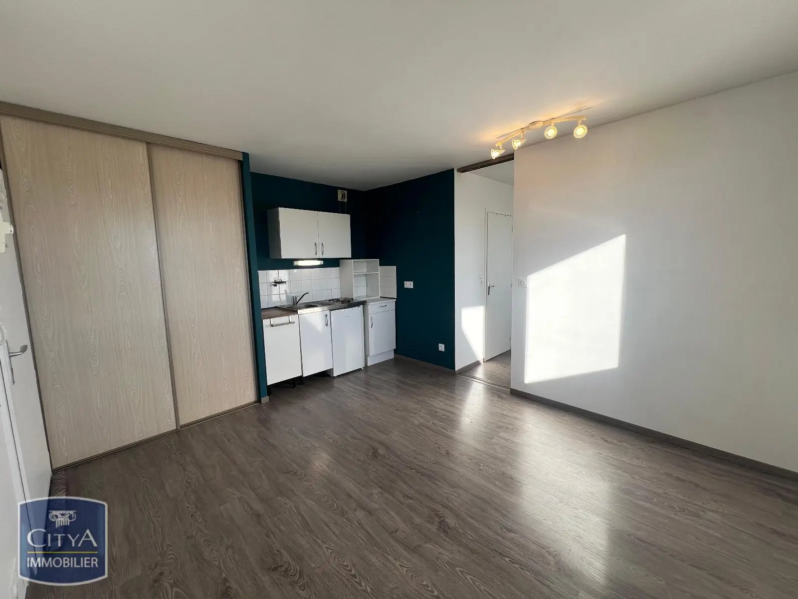 Photo 1 Appartement 1 pièce 25.63m²