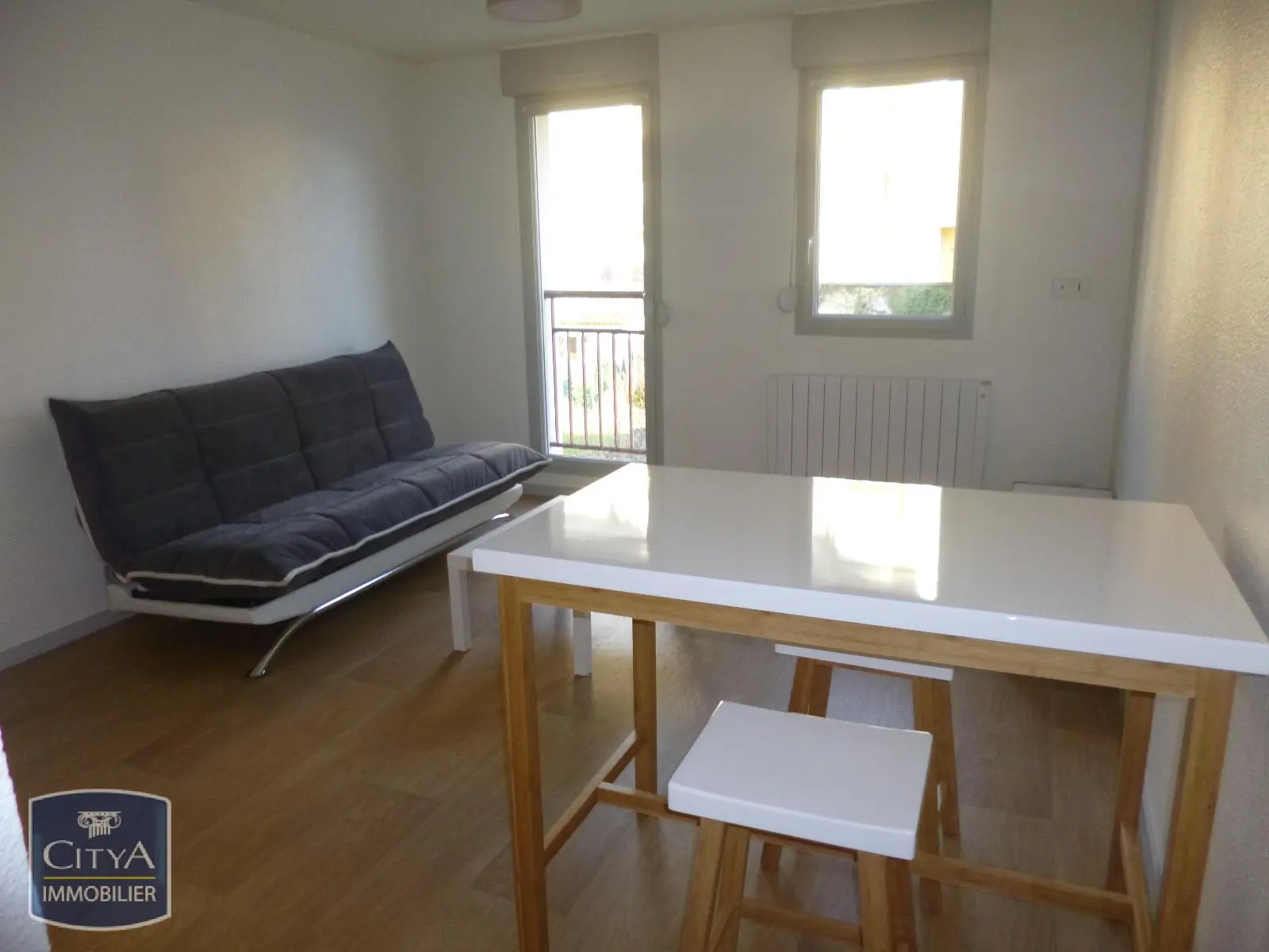 Photo 1 Appartement 1 pièce 23.94m²