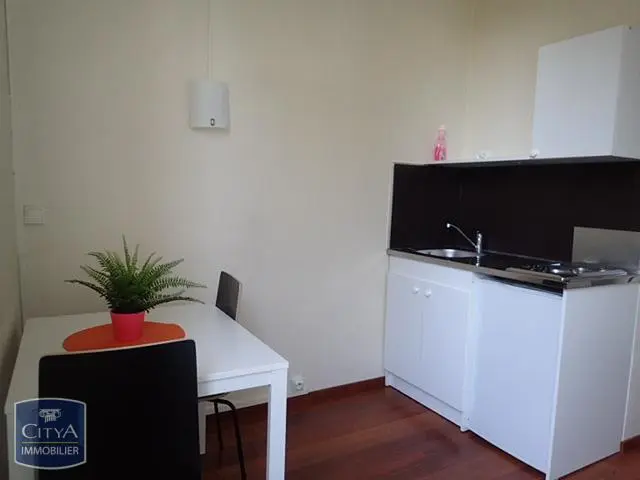 Photo 1 Appartement 1 pièce 12.27m²