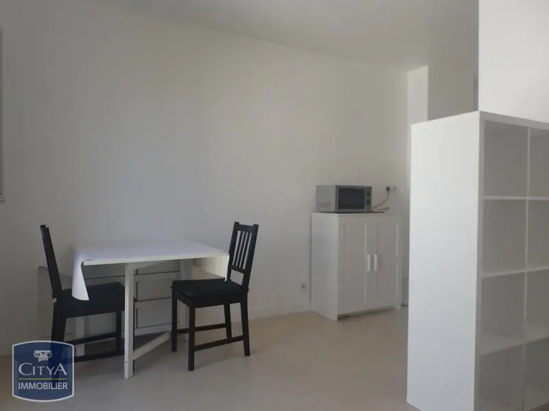 Photo 1 Appartement 1 pièce 21.56m²