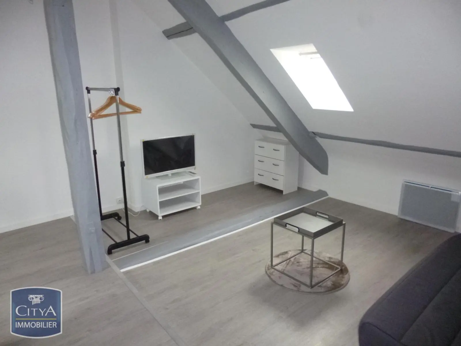 Photo 1 Appartement 1 pièce 13.93m²