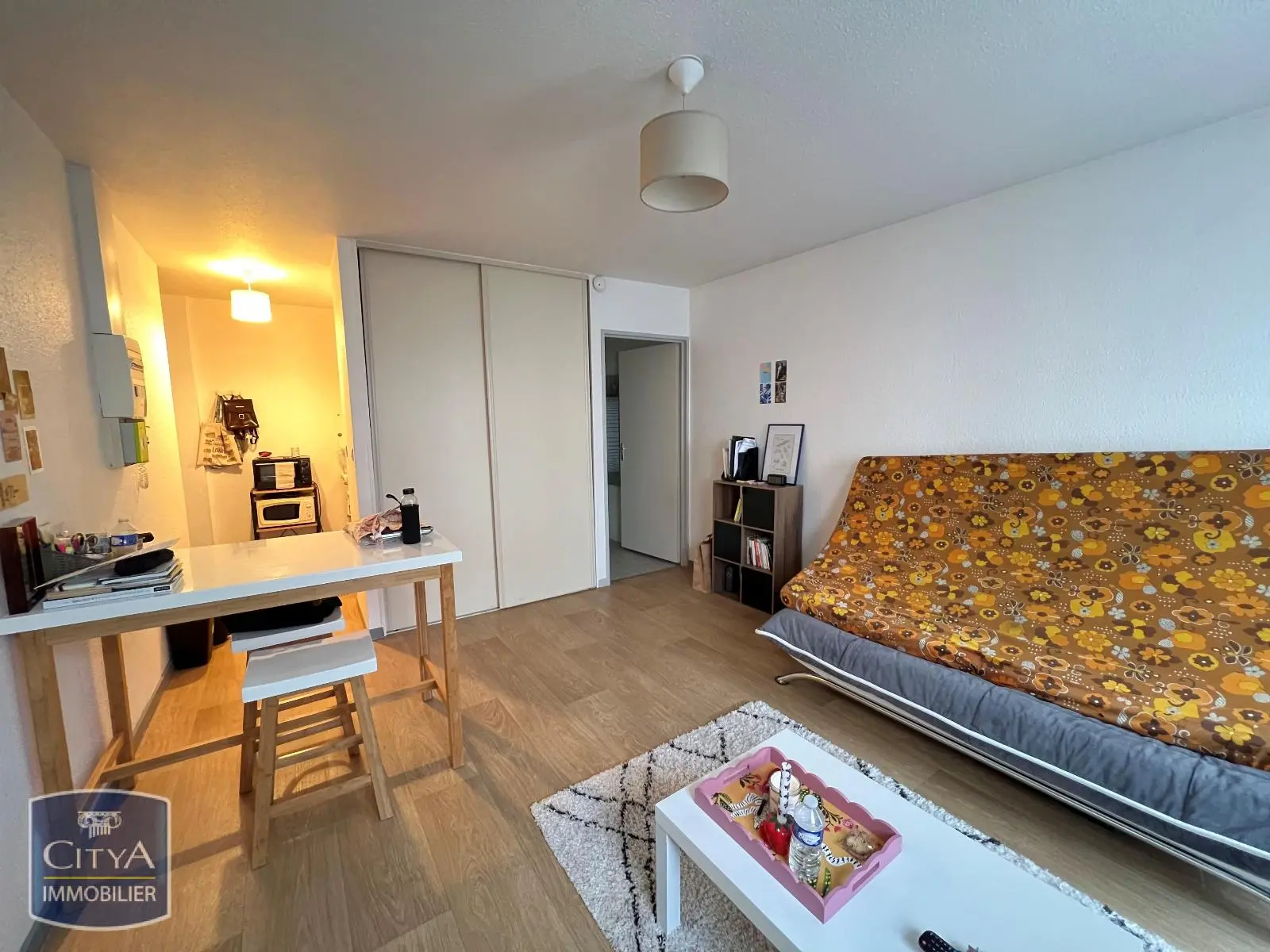 Photo 2 Appartement 1 pièce 23.94m²