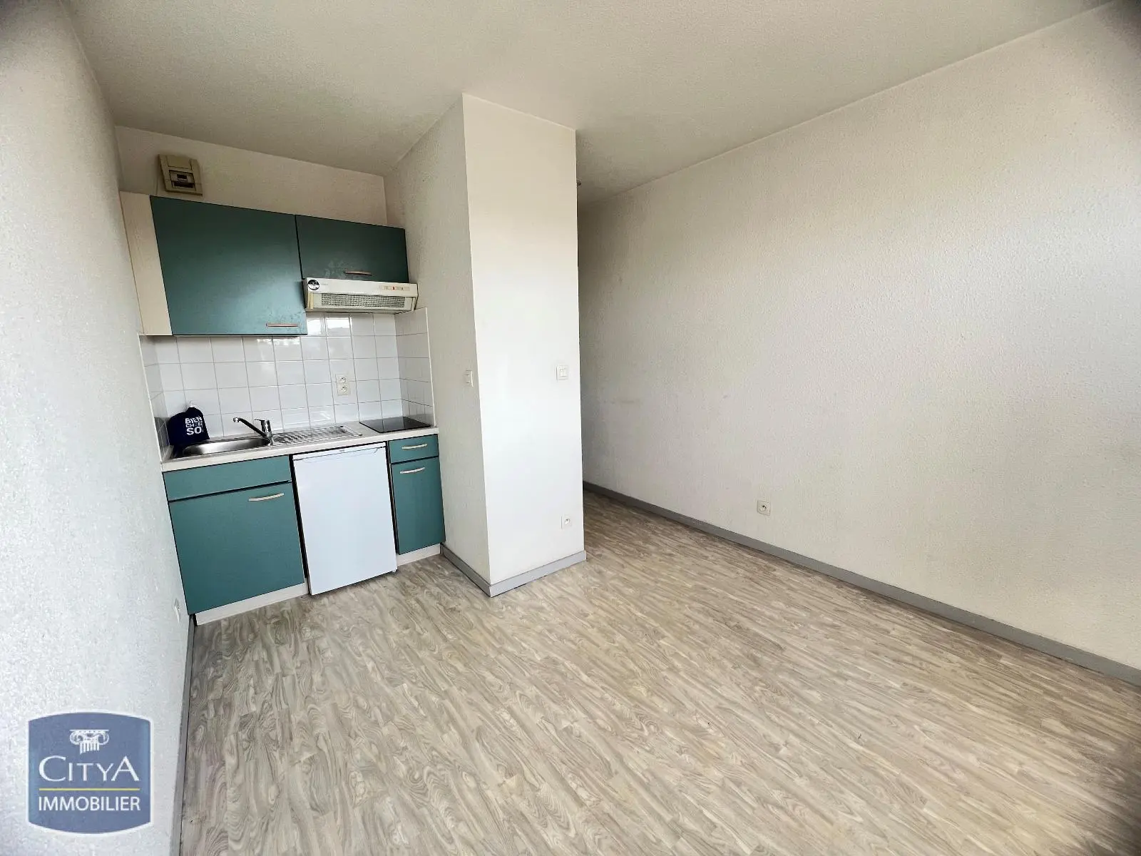Photo 2 Appartement 1 pièce 18.48m²