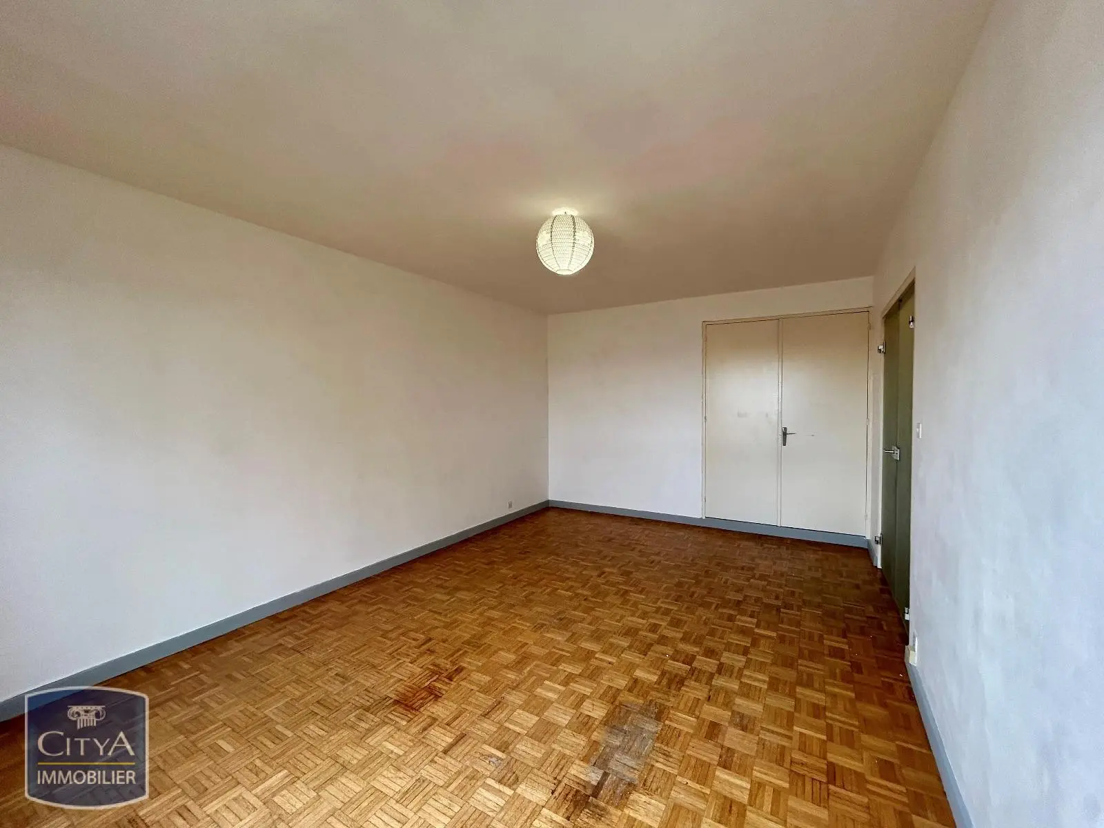 Photo 3 Appartement 1 pièce 33.77m²