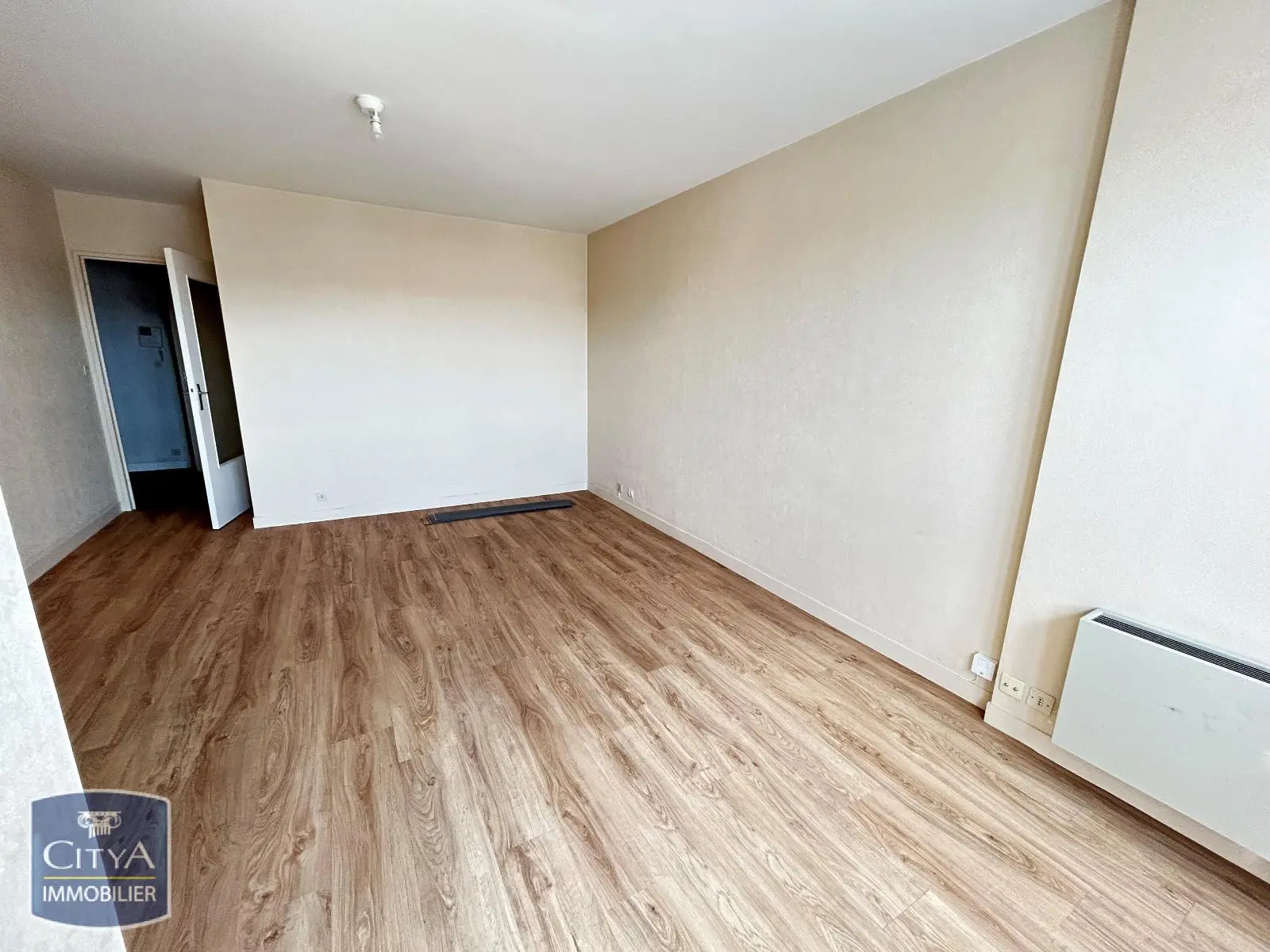 Photo 2 Appartement 1 pièce 33.8m²