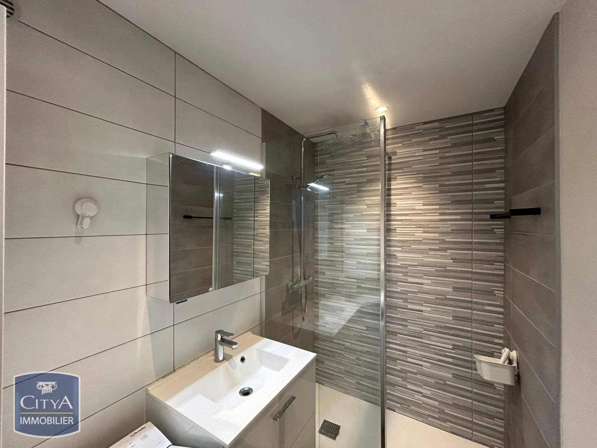 Photo 3 Appartement 5 pièces 64m²