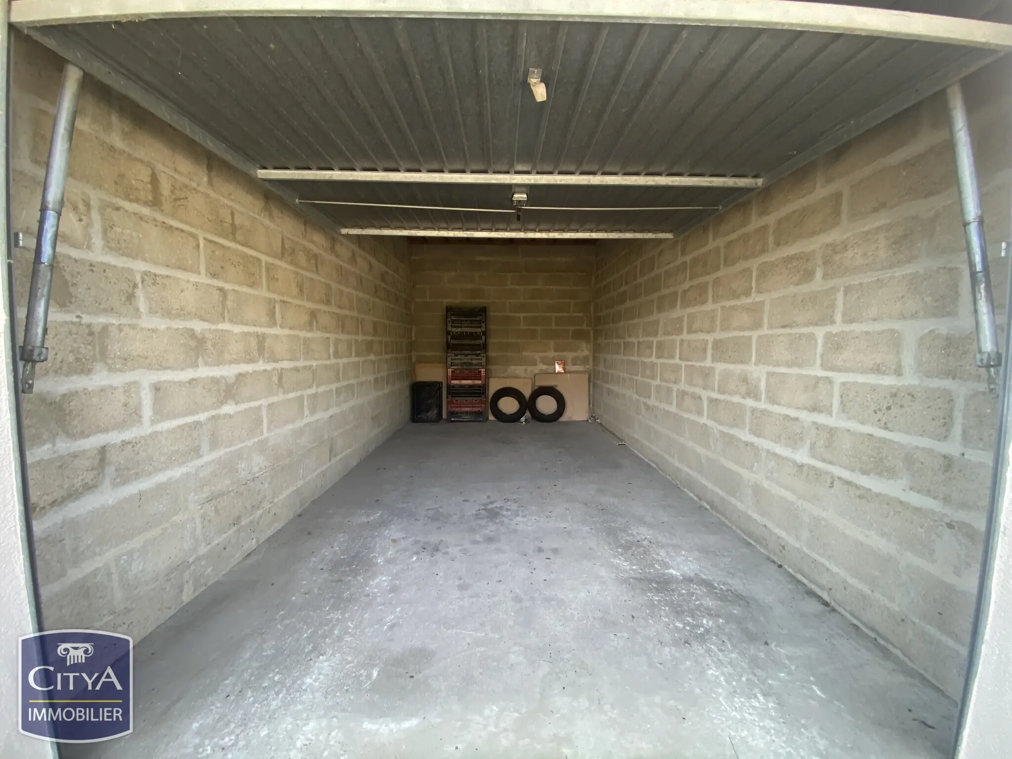 Photo 1 Parking 18m²