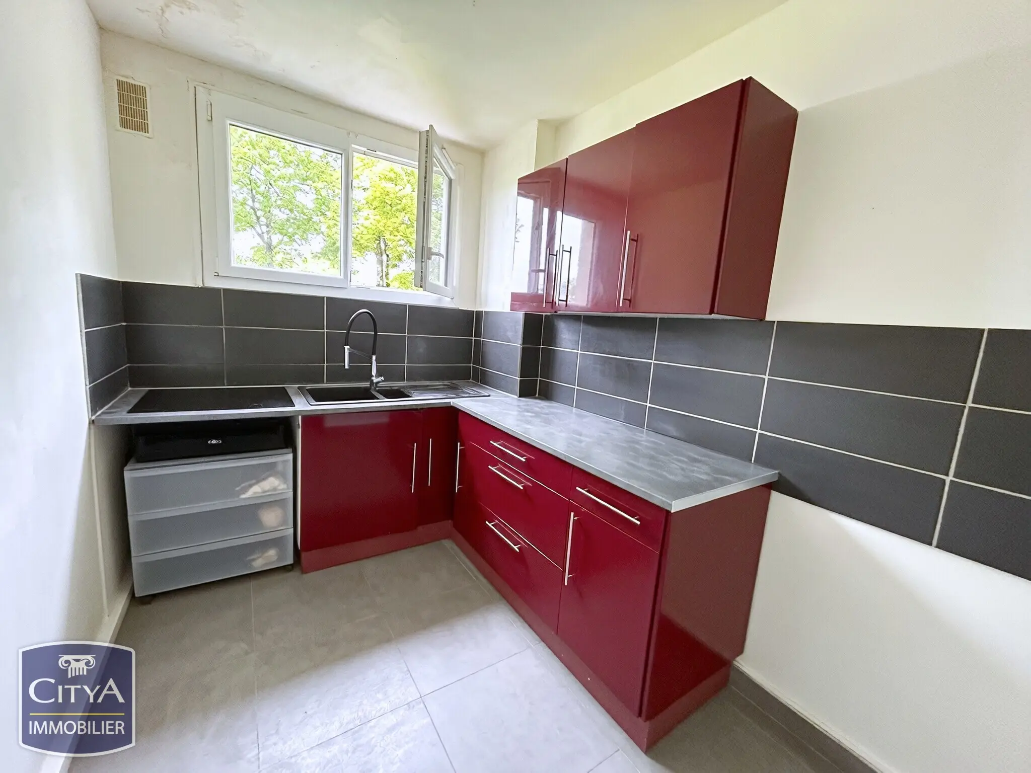 Photo 1 Appartement 5 pièces 75.68m²
