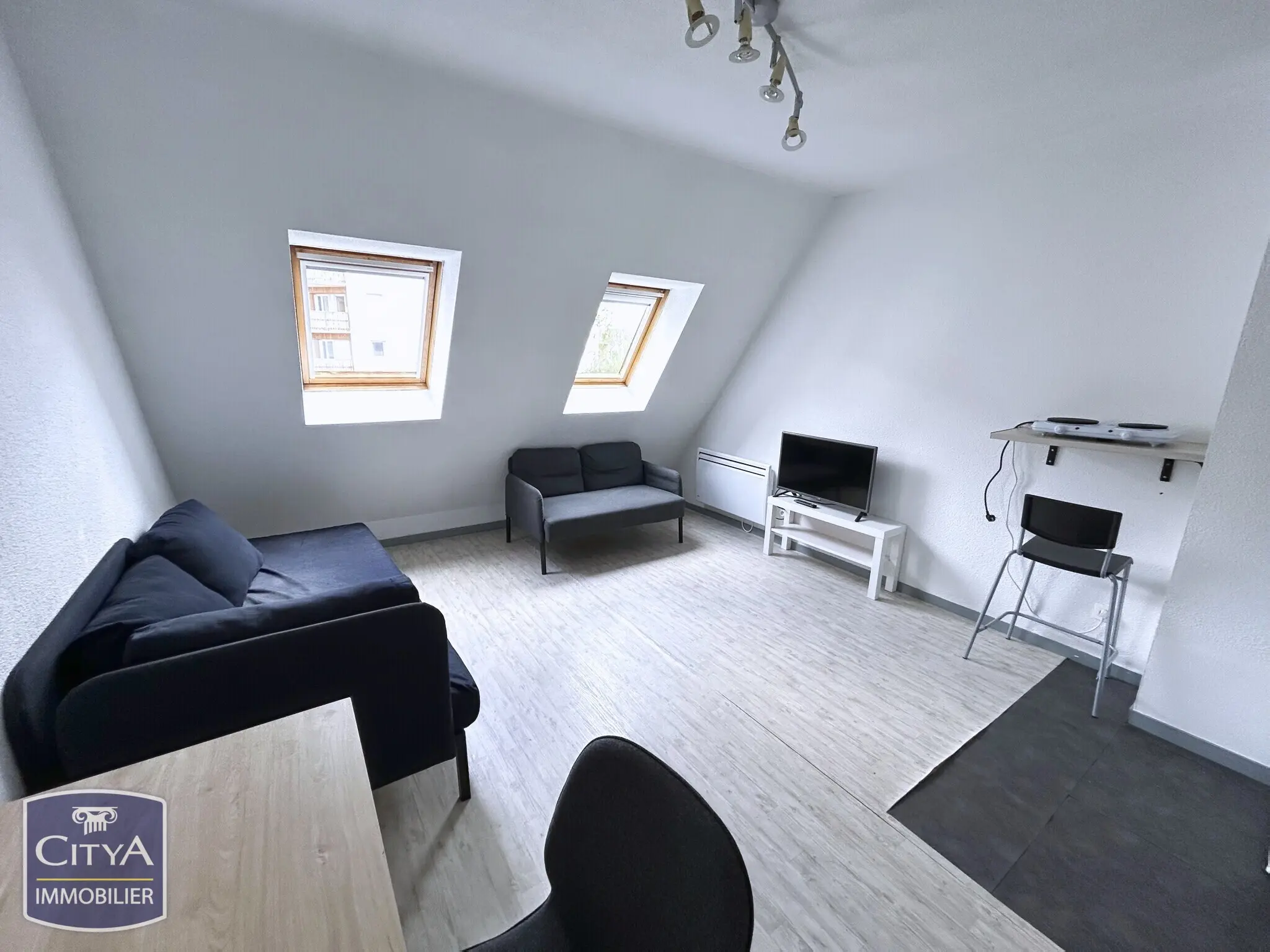 Photo 1 Appartement 1 pièce 18.39m²
