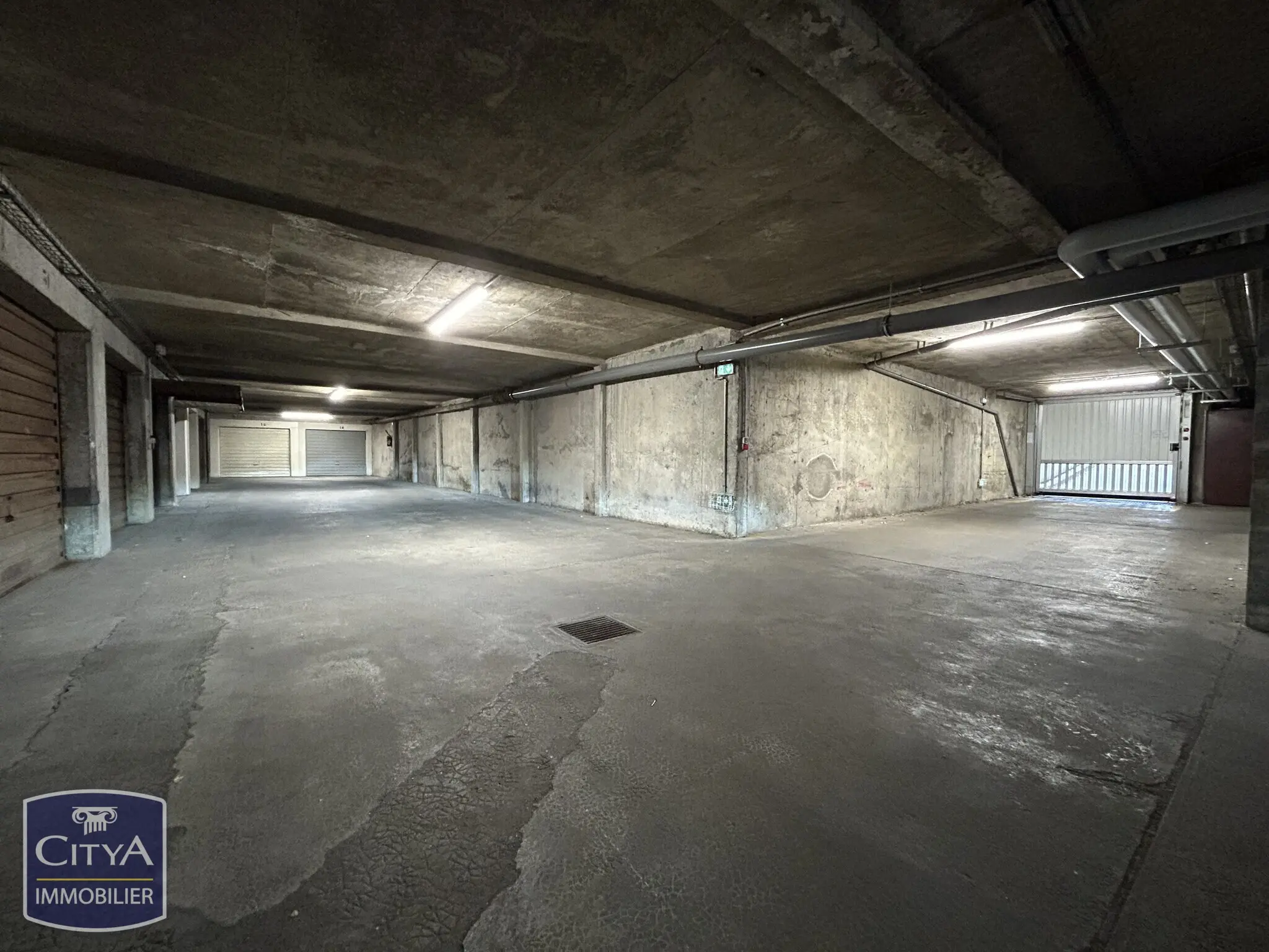 Photo 1 Parking 15m²