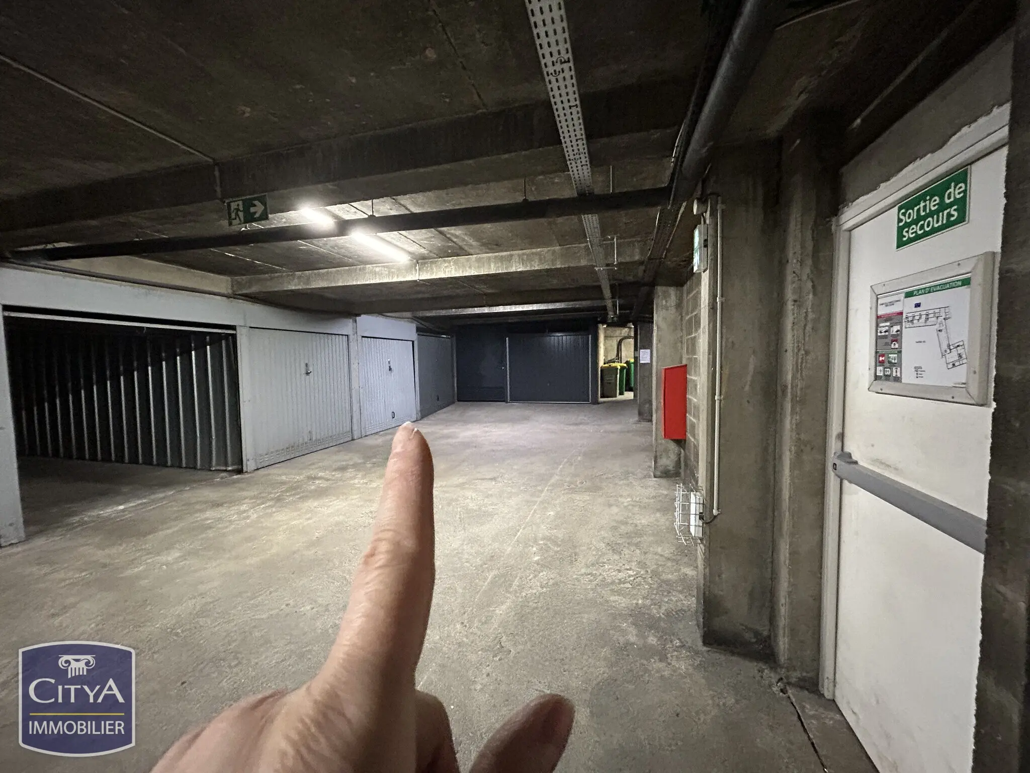 Photo 5 Parking 20m²