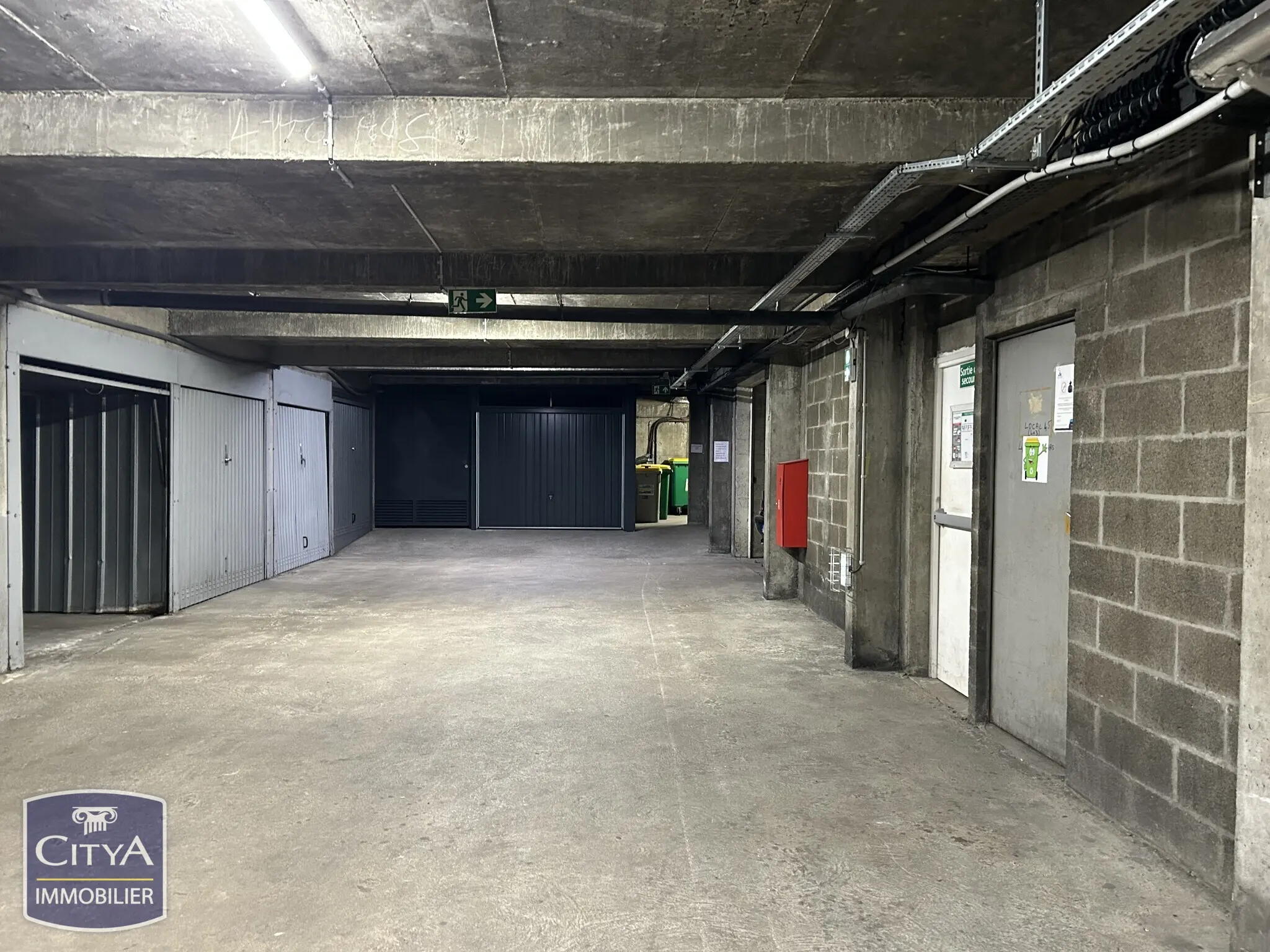 Photo 2 Parking 20m²