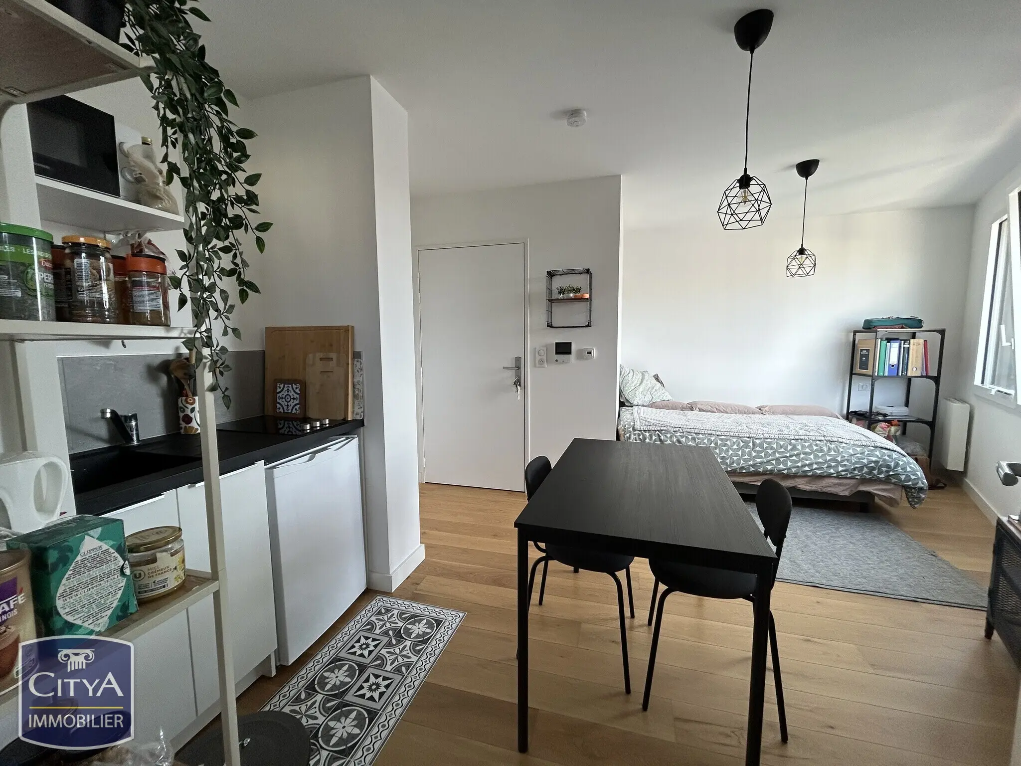 Photo 1 Appartement 1 pièce 24.3m²