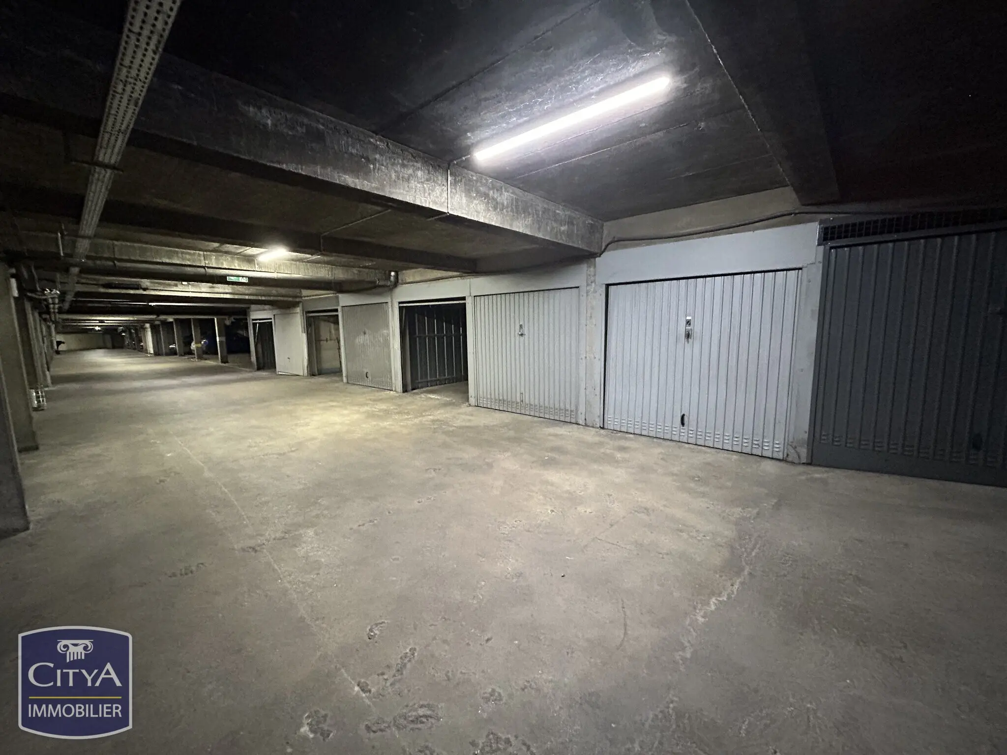 Photo 1 Parking 20m²