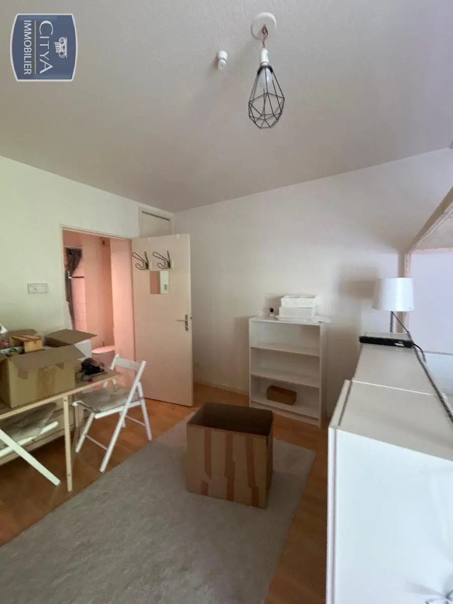 Photo 2 Appartement 1 pièce 21.8m²