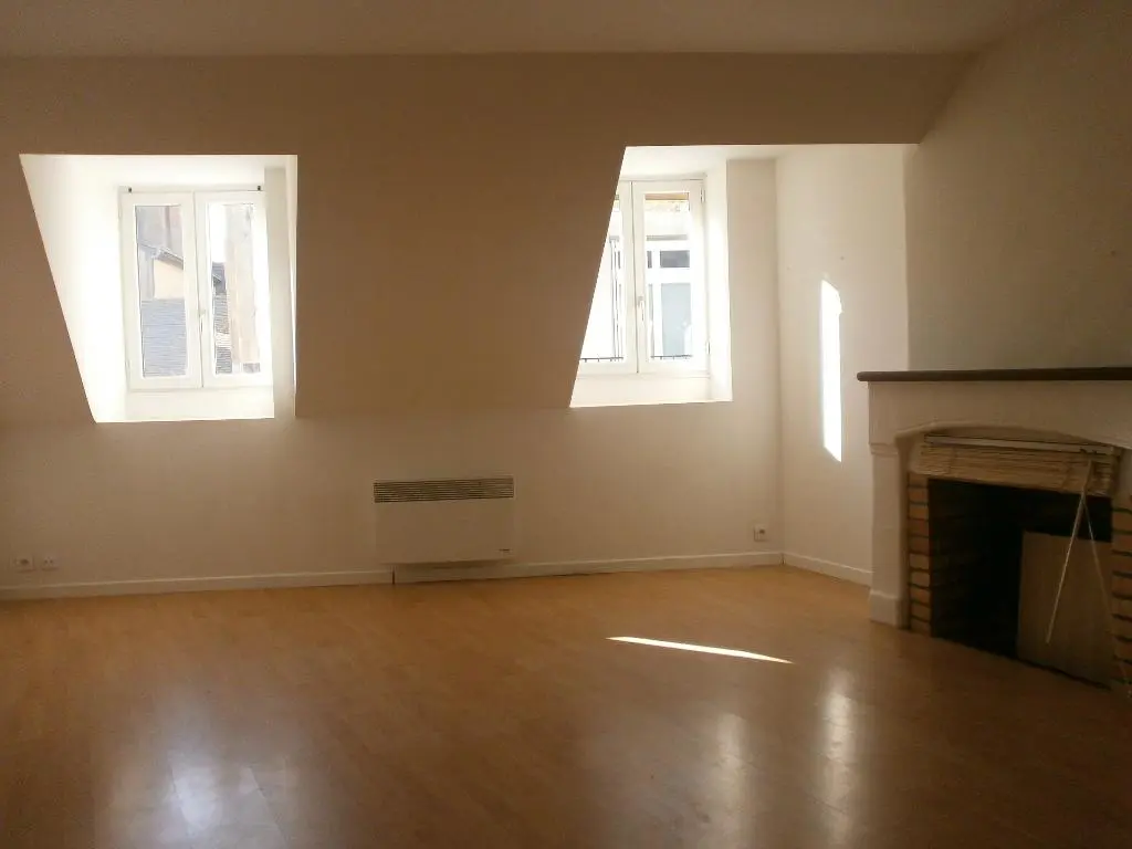 Photo 1 Appartement 1 pièce 25.27m²