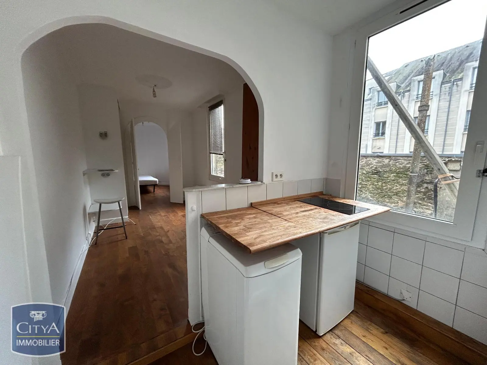 Photo 1 Appartement 1 pièce 24.11m²