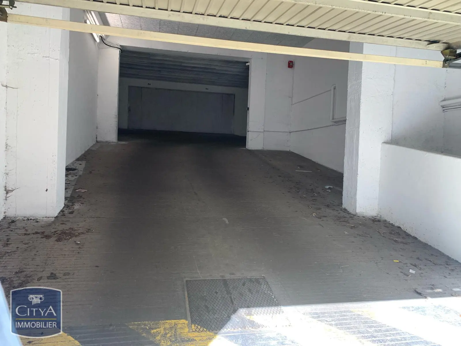 Photo 3 Parking