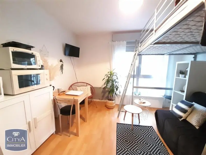 Photo 2 Appartement 1 pièce 17.81m²